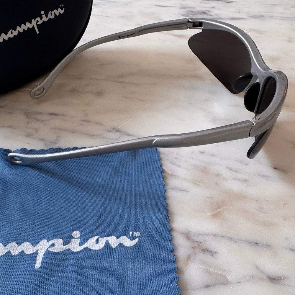 🚨SOLD🚨 Champion // Silver Vintage Sunglasses - Picture 6 of 6